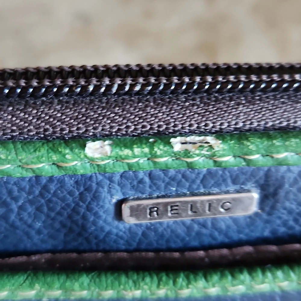 Relic blue and purple butterfly wristlet wallet - Picture 5 of 13